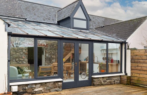 Haverfordwest Cottage | 2 bedroom accommodation in Fishguard