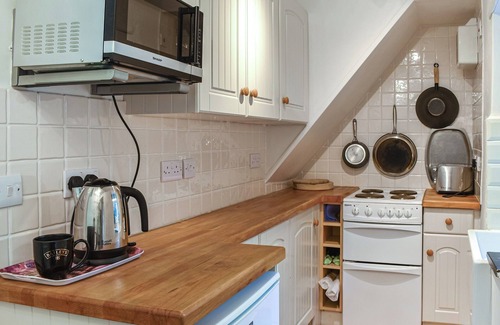 Talsarnau Cottage | 2 bedroom accommodation in Talsarnau, near Harlech