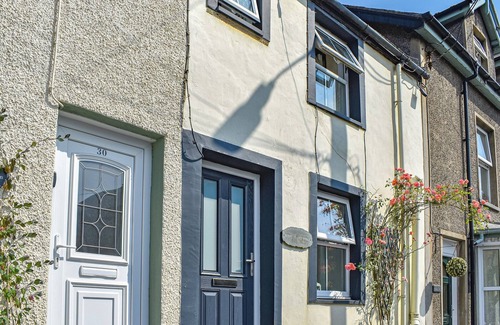 Talsarnau Cottage | 2 bedroom accommodation in Talsarnau, near Harlech