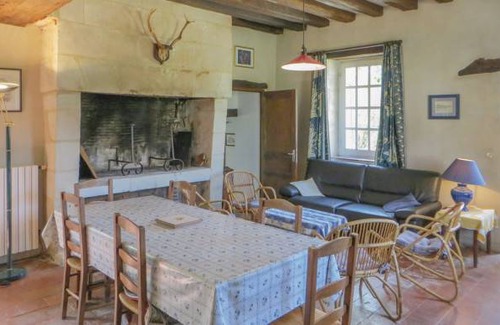 Noyant-Villages House | 2 bedroom accommodation in Breil