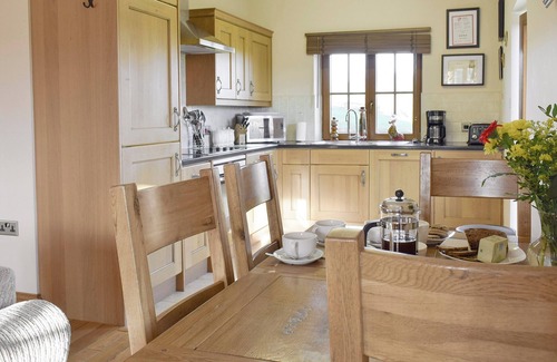 Felinfach Cottage | 2 bedroom accommodation in Mydroilyn, near Aberaeron