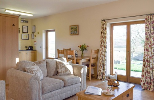 Felinfach Cottage | 2 bedroom accommodation in Mydroilyn, near Aberaeron