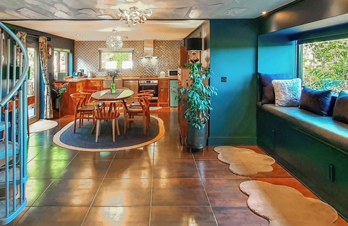 Hastings Cottage | 2 bedroom accommodation in Hastings