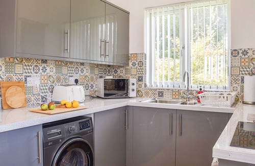 Llanelli Cottage | 2 bedroom accommodation in Llanelli
