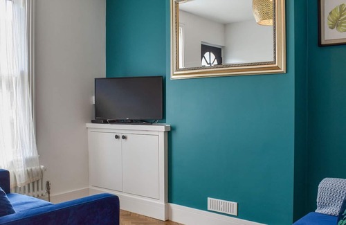 Worthing Cottage | 2 bedroom accommodation in Worthing, near Arundel