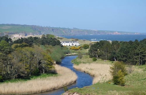Lunan Cottage | 2 bedroom accommodation in Lunan Bay, near Montrose