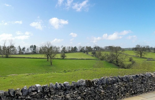 Winster Cottage | 2 bedroom accommodation in Grangemill, near Matlock