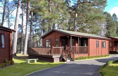 Dinnet Cottage | 2 bedroom accommodation in Dinnet, near Ballater