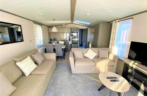 Annan Cabin | 2 bedroom accommodation in Annan