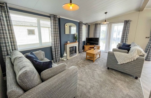 Annan Cabin | 2 bedroom accommodation in Annan