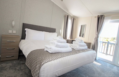 Annan Cabin | 2 bedroom accommodation in Annan
