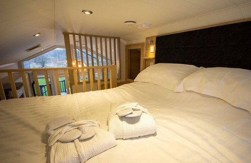 Annan Cabin | 2 bedroom accommodation in Annan