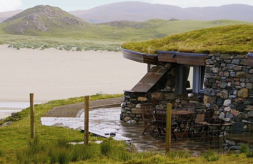 Ardroil Cottage | 2 bedroom accommodation in Carnish, Uig, Isle of Lewis