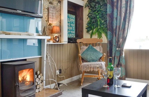 Crovie Cottage | 2 bedroom accommodation in Gamrie, near Banff