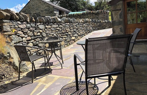 Bangor Cottage | 2 bedroom accommodation in Tregarth, near Bangor