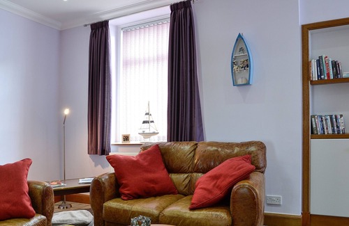 Buckie Cottage | 2 bedroom accommodation in Findochty, near Buckie