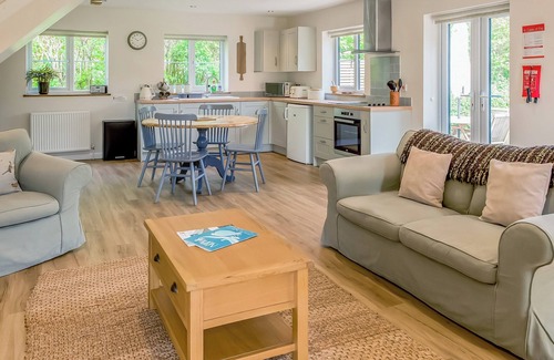 Irstead Cottage | 2 bedroom accommodation in Scottow, near Coltishall
