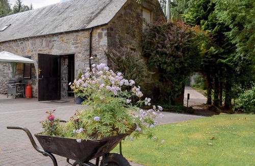 Killin Cottage | 2 bedroom accommodation in Killin, near Crianlarich