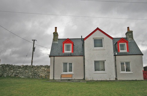 Lairg Cottage | 2 bedroom accommodation in Tongue, Sutherland