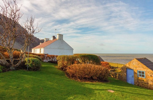 Trefor Cottage | 2 bedroom accommodation in Trefor