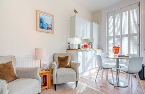 West Cliff Cottage | 2 bedroom accommodation in Whitby