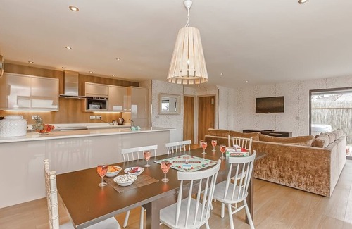 Pocklington Ski Chalet | 2 bedroom accommodation in Pocklington, York