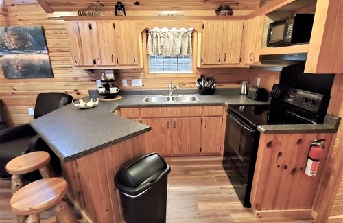 Luray Cabin | 2 bedroom accommodation in Luray