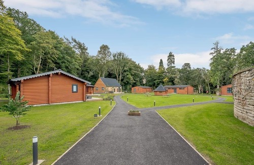 Annbank Ski Chalet | 2 bedroom accommodation in Annbank, Ayr