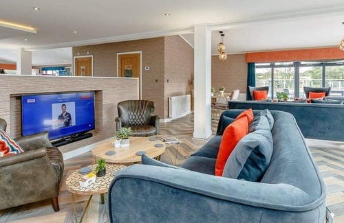 Ayr Cabin | 2 bedroom accommodation in Ayr, Ayrshire