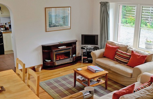 Comrie Cottage | 2 bedroom accommodation in Comrie, near Crieff