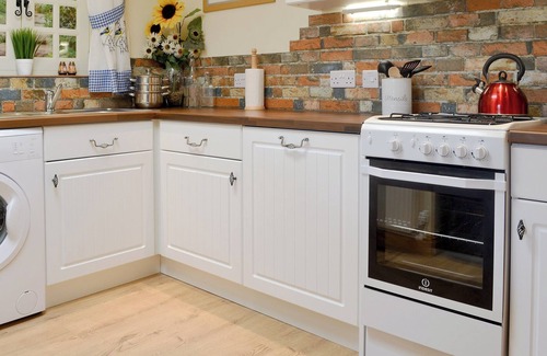 Littleport Cottage | 2 bedroom accommodation in Little Downham, near Ely
