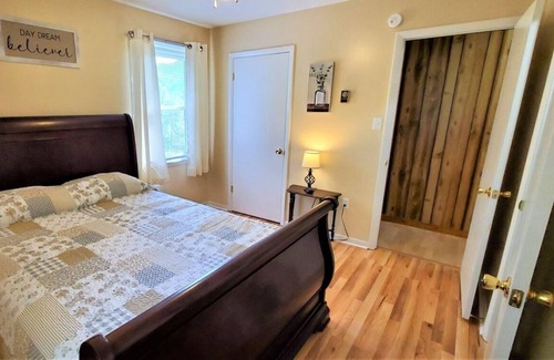 Stanley House | 2 bedroom accommodation in Stanley