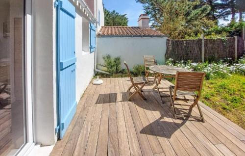Montliard House | 2 Bedroom Amazing Home In Montliard