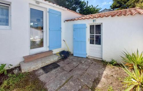 Montliard House | 2 Bedroom Amazing Home In Montliard