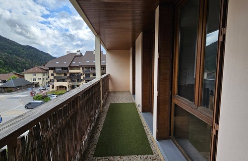 Saint-Jean-de-Sixt Apartment | 2-bedroom apartment in the village square