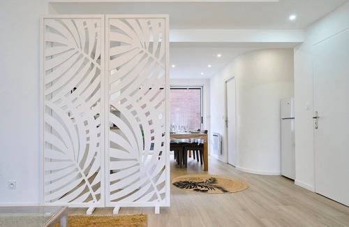 Marcq-en-Baroeul Apartment | 2 bedroom apartment w/courtyard at Croisé Laroche