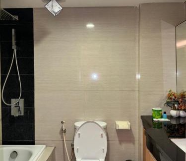 Central Jakarta Apartment | 2-bedroom apart near jiexpo with 6 bed & 2 bathroom