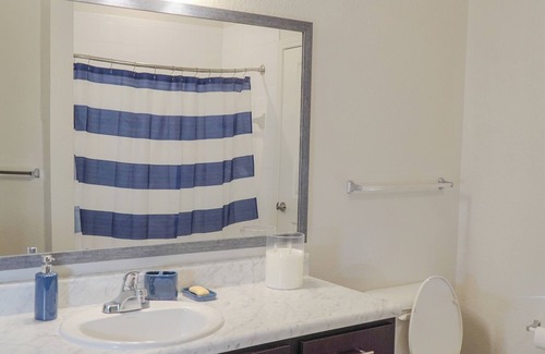 Daytona Beach Apartment | “2-Bedroom Apartment in Wonderful Daytona Beach with Luxe Amenities—Stay Grand!”