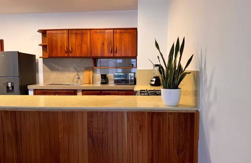 Puerto Ayora Apartment | 2-bedroom apartment with AC, WiFi in fabulous Puerto Ayora