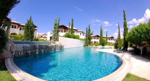 Aphrodite Hills Apartment | 2 bedroom Apartment Chloe with communal pool, Aphrodite Hills Resort