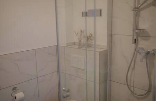 Radolfzell am Bodensee Apartment | 2-bedroom apartment, new building, 62 sqm, parking, elevator