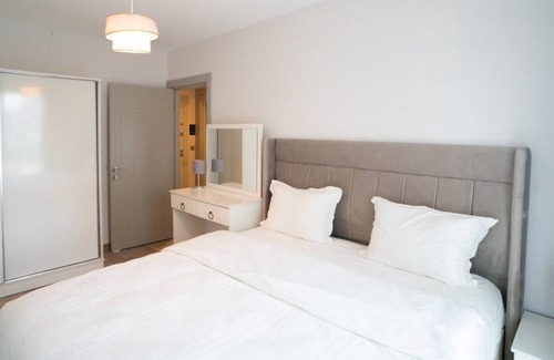 Zeytinburnu Apartment | 2 Bedroom Apartment in Cevizlibag