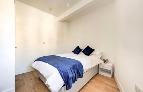 Coldharbour Apartment | 2 Bedroom Apartment in Brixton with Wi-Fi