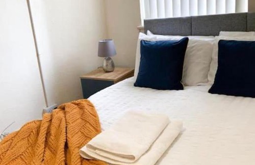 Twickenham Riverside Apartment | 2 bedroom apartment in the heart of Twickenham