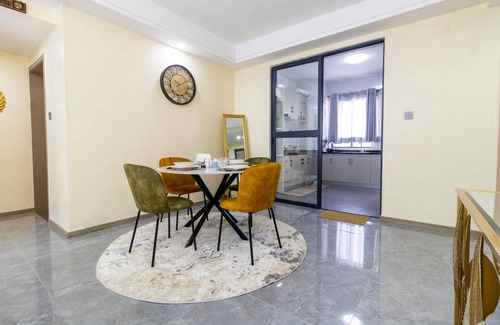 Kilimani House | 2-bedroom apartment in fabulous Nairobi Himalaya Heights with fitness room, WiFi