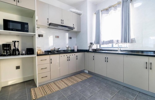 Kilimani House | 2-bedroom apartment in fabulous Nairobi Himalaya Heights with fitness room, WiFi