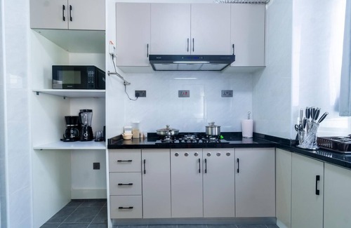 Kilimani House | 2-bedroom apartment in fabulous Nairobi Himalaya Heights with fitness room, WiFi
