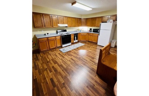Woodward Apartment | 2 Bedroom Apartment next to High Trestle Trail