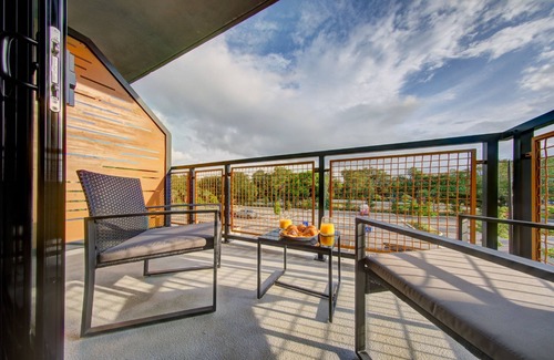 Fort Lauderdale Apartment | 2-bedroom apartment with balcony