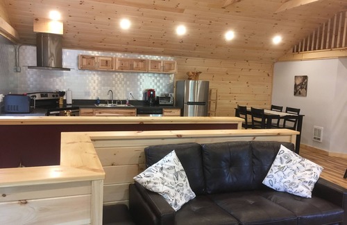 Lake Placid Apartment | 2 bedroom apartment with deck, hot tub and fenced in yard